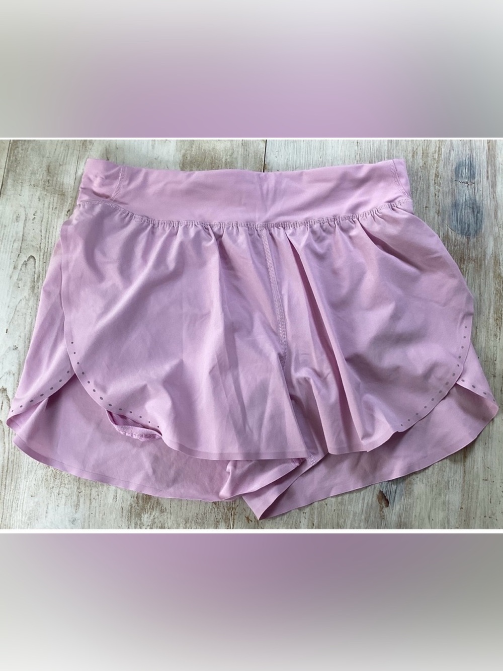 Lululemon Lilac Running Athletic Shorts Women Size 8 Athleisure